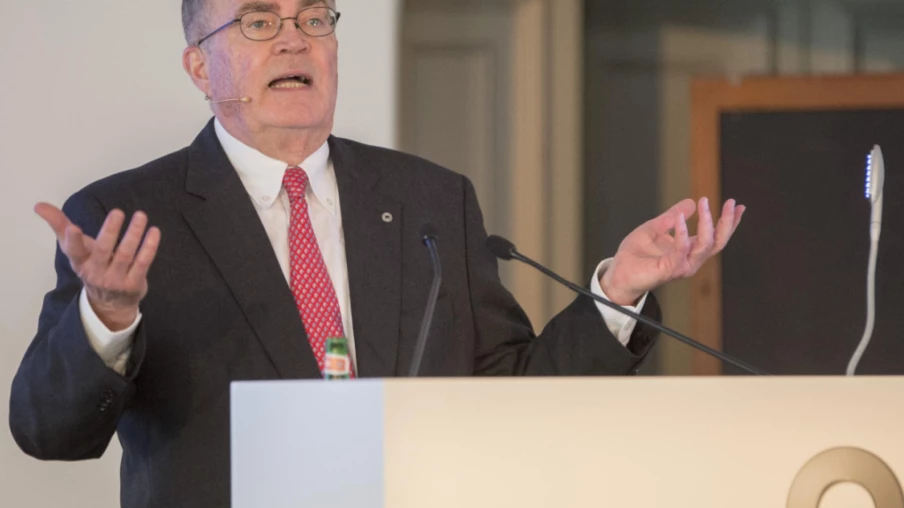 Schindler : Alfred Schindler obtient une dérogation pour son 50e mandat