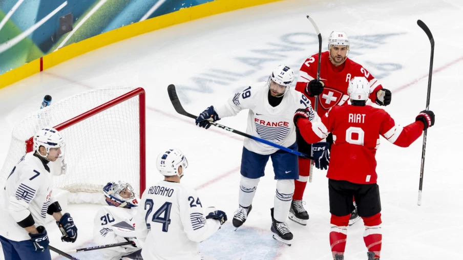 Hockey: la Suisse bat la France 4-0 à Milan, doublé de Timo Meier