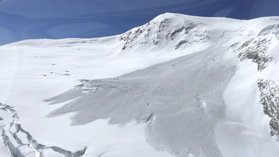 Avalanches spontanées au nord des Alpes et en Valais après tempête