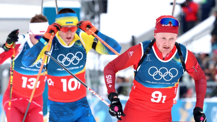Relais masculin de biathlon aux JO: la France en or, la Suisse 8e