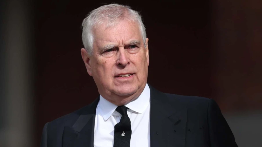 Affaire Epstein : l'ex-prince Andrew arrêté, perquisitions en cours