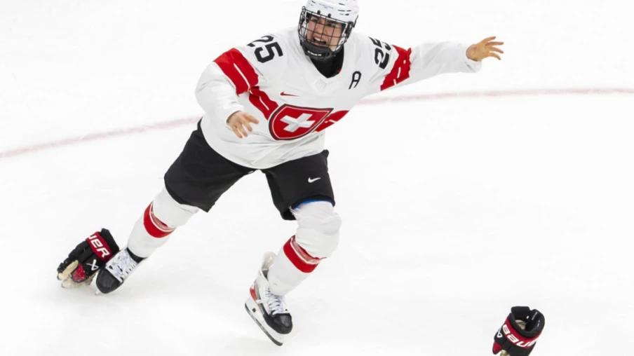 Alina Müller offre le bronze à la Suisse en hockey féminin aux JO 2026