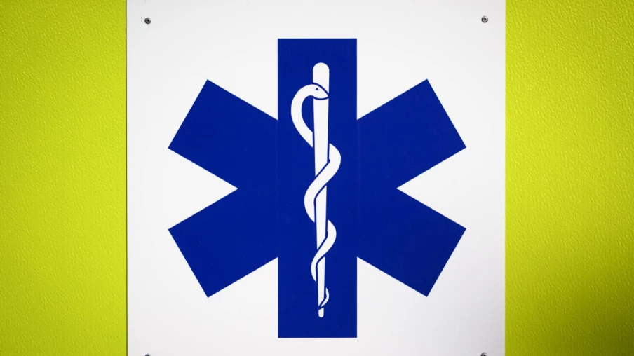 Busswil (BE) : piéton renversé par une voiture, grièvement blessé