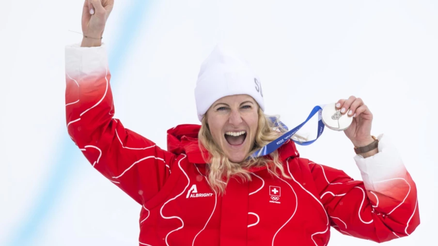 Fanny Smith : incrédule après l'argent olympique en skicross à Livigno