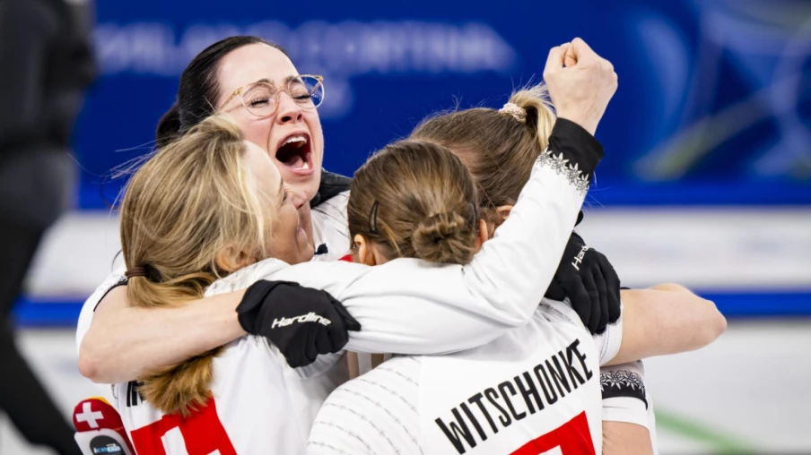 Curling: la Suisse assurée de l'argent, vise l'or face à la Suède