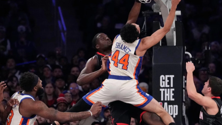Les Rockets battus 108-106 par les Knicks, Clint Capela discret