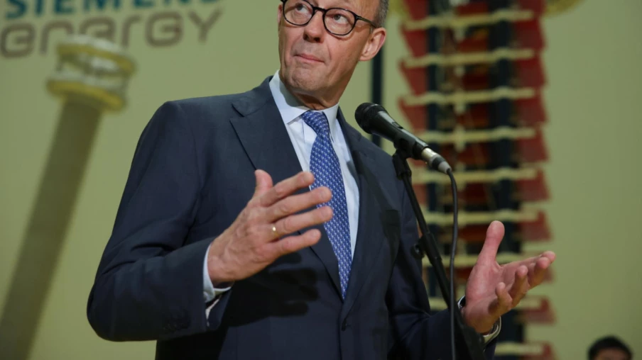 Merz appelle la Chine à relever avec l'Allemagne les défis commerciaux