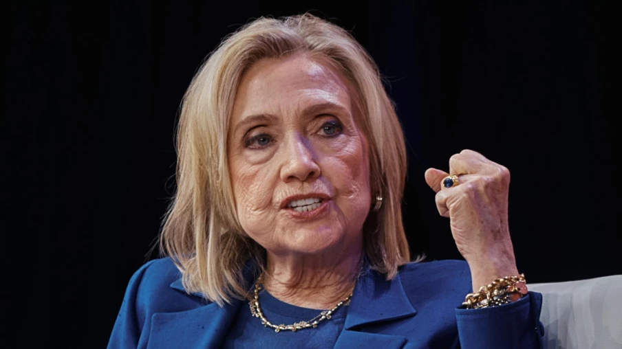 Hillary Clinton assure que Bill Clinton ignorait les crimes d'Epstein