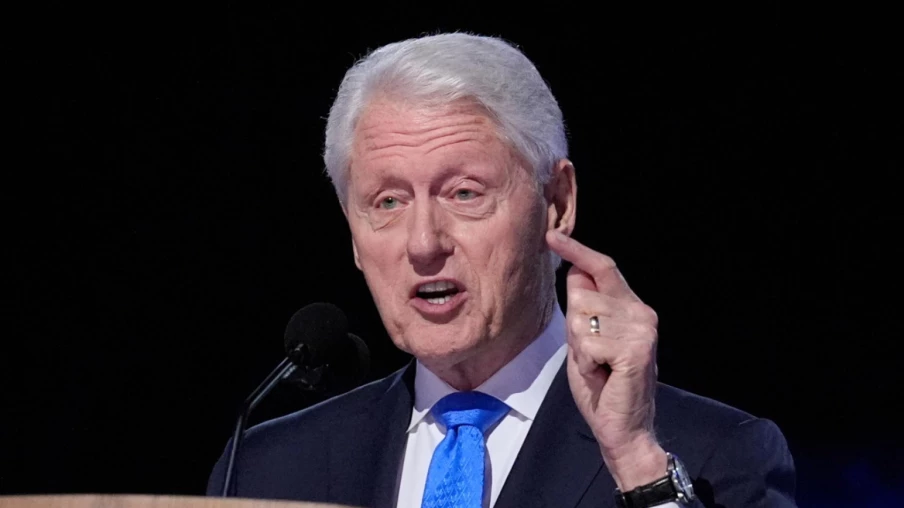 Bill Clinton dit n'avoir eu aucune idée des crimes d'Epstein