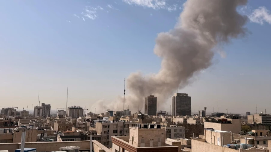 Israël annonce une frappe préventive sur l'Iran, alerte à Jérusalem