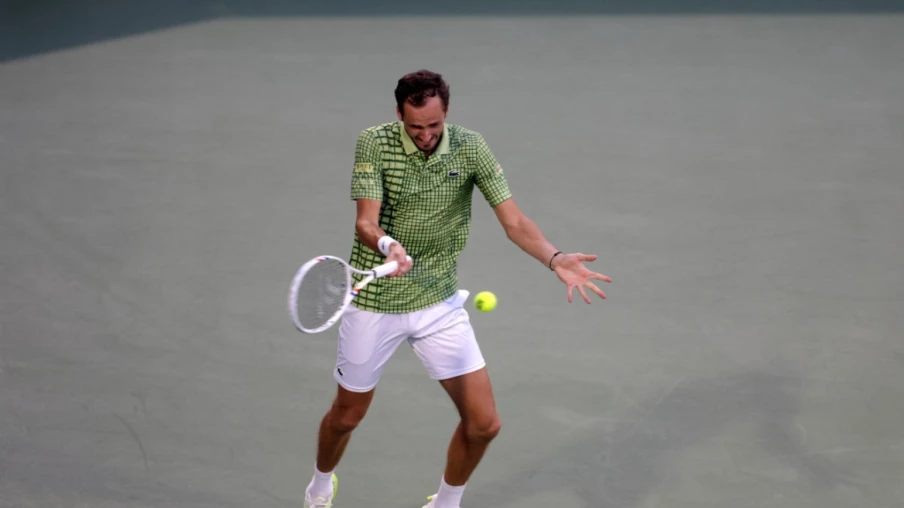 Medvedev sacré à Dubaï après forfait de Tallon Griekspoor