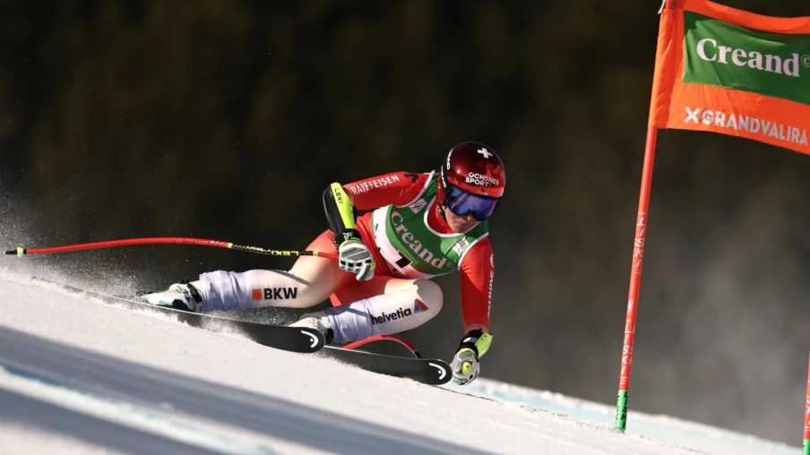 Corinne Suter manque un 3e podium consécutif en super-G à Soldeu