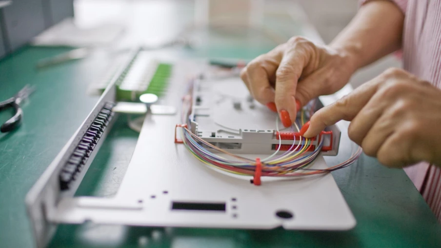 PMI en baisse: le moral des industriels suisses morose en février