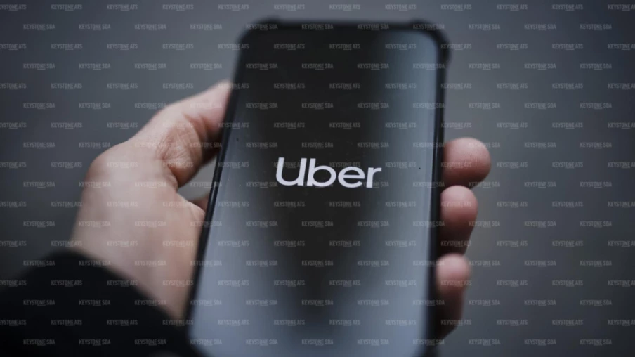 Chauffeurs VTC genevois déconnectés d'Uber après non-conformité LSE