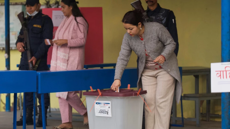 Népal: 19 millions aux législatives six mois après le soulèvement