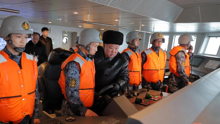 Kim Jong-un affirme armer la marine nord-coréenne d'armes nucléaires