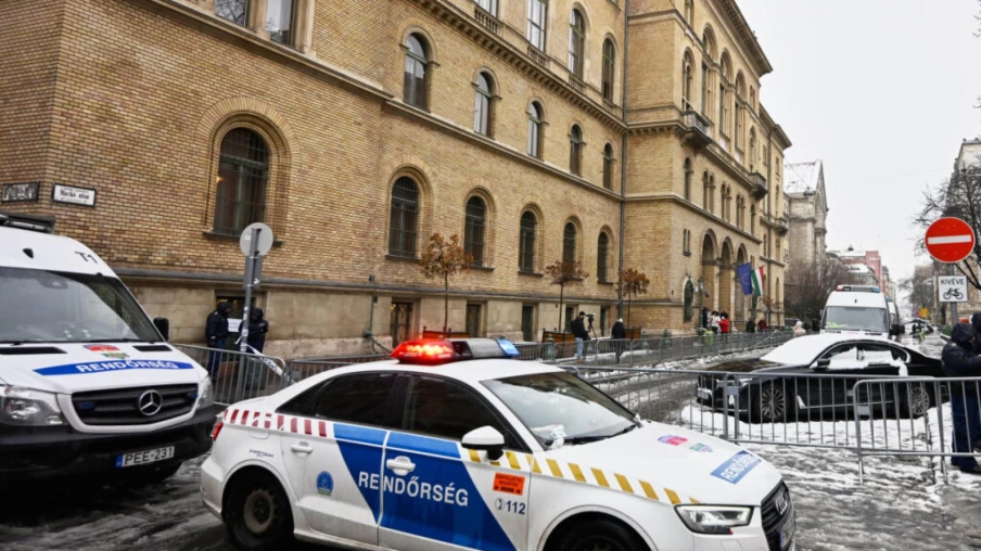 L'Ukraine accuse la Hongrie d'avoir pris des Ukrainiens "en otage"