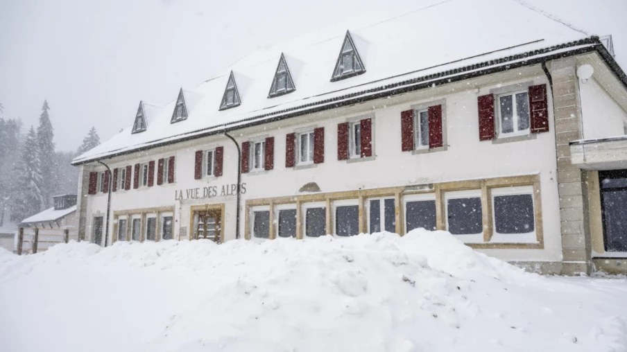 Incendie au chantier de l'hôtel La Vue-des-Alpes: réouverture prévue