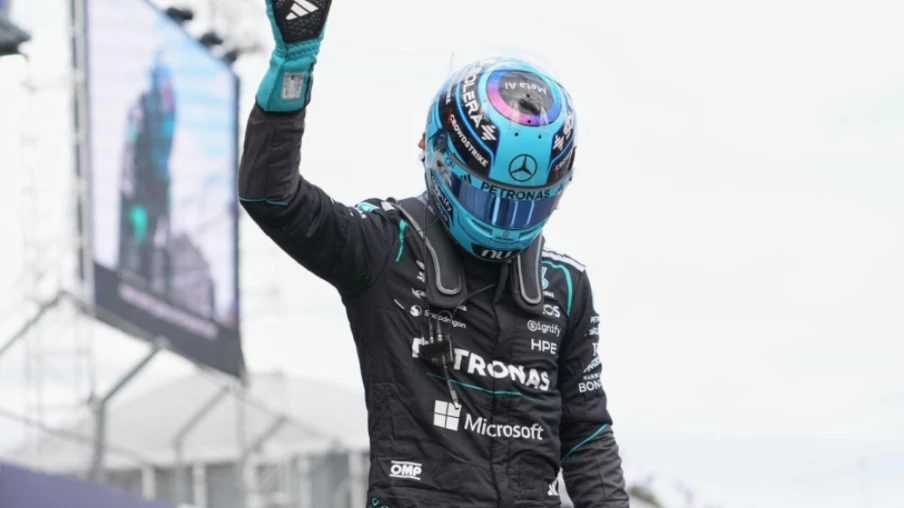 Russell en pole à Melbourne, Verstappen victime d'un accident