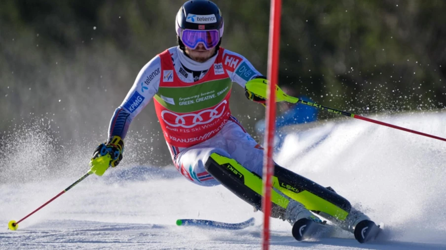Slalom à Kranjska Gora : McGrath meilleur temps, Meillard éliminé