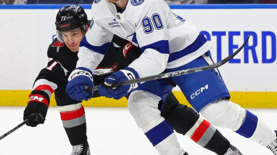 Buffalo : les Sabres battent le Lightning 8-7 dans un match fou