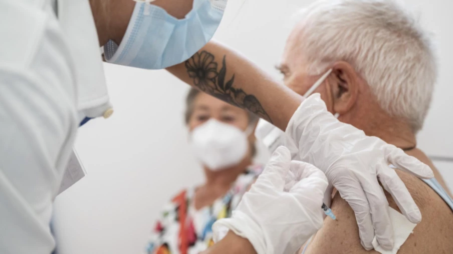 OFSP prête à publier les contrats d'achat de vaccins Covid en Suisse