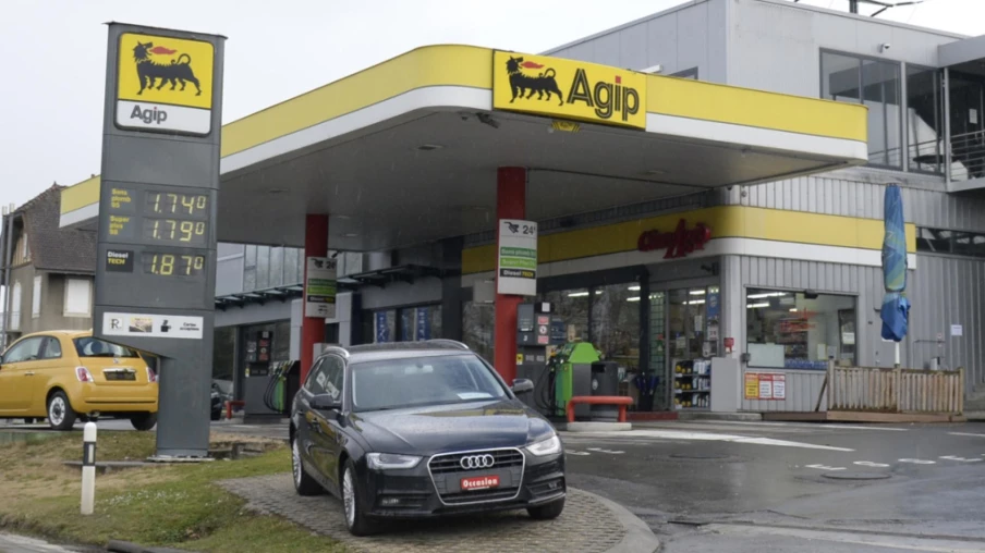 Hausse des prix de l'essence en Suisse liée au conflit en Iran