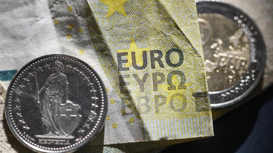 Franc suisse: EUR/CHF sous 0,90 après l'escalade au Moyen-Orient