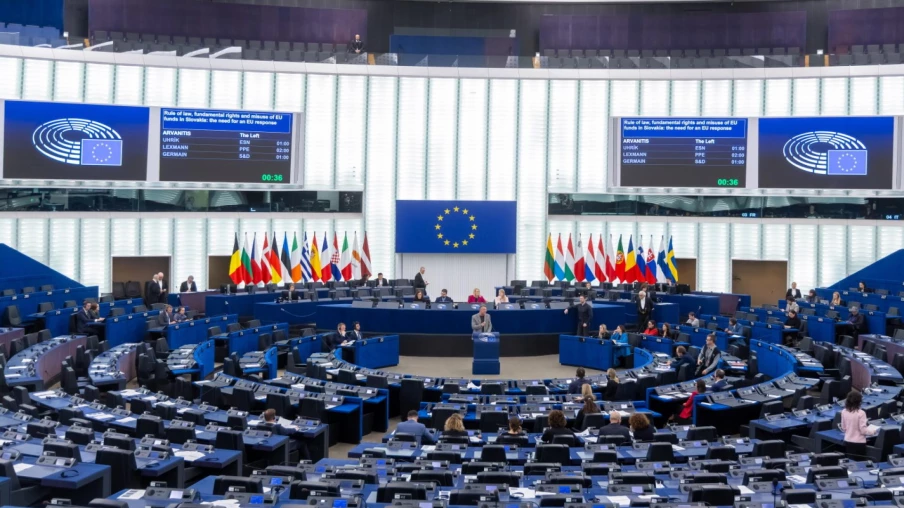 UE : la droite approuve les hubs de retour pour migrants