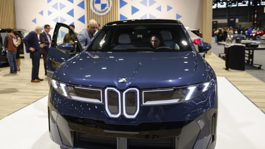 Moins de voitures neuves en Suisse en février, hybrides en hausse