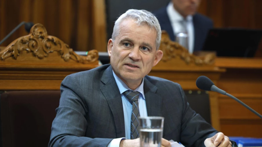 Asile: pression du Conseil des États, deux motions adoptées