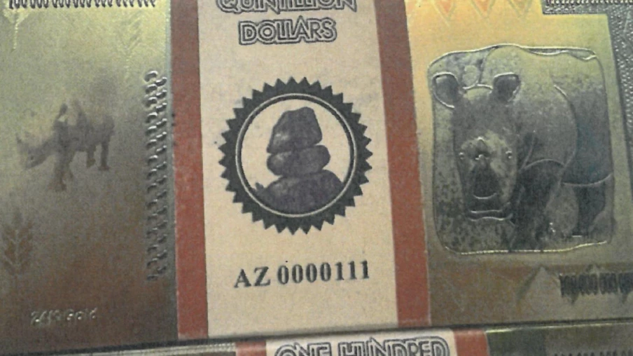 Grosse saisie de faux dollars zimbabwéens dorés à l'aéroport de Zurich