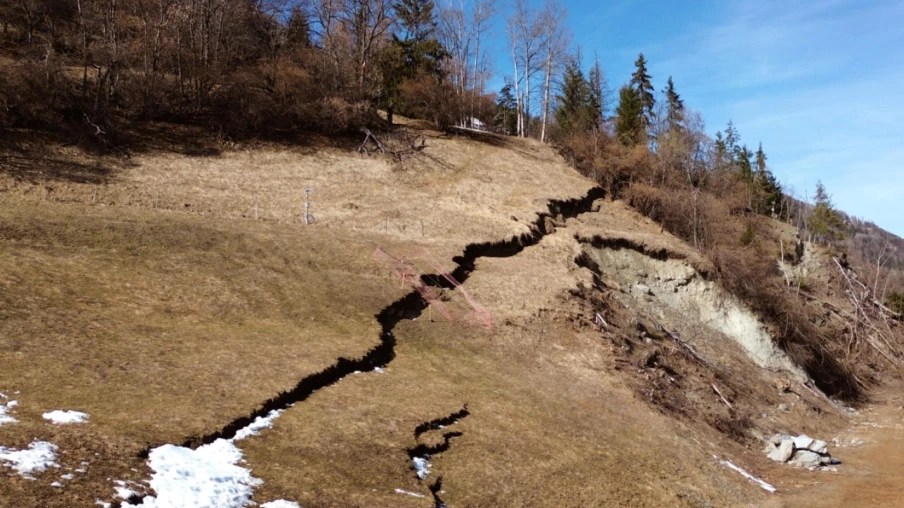 Anniviers (VS) — faille des Fios: fissure 250 m, risque pour Chippis