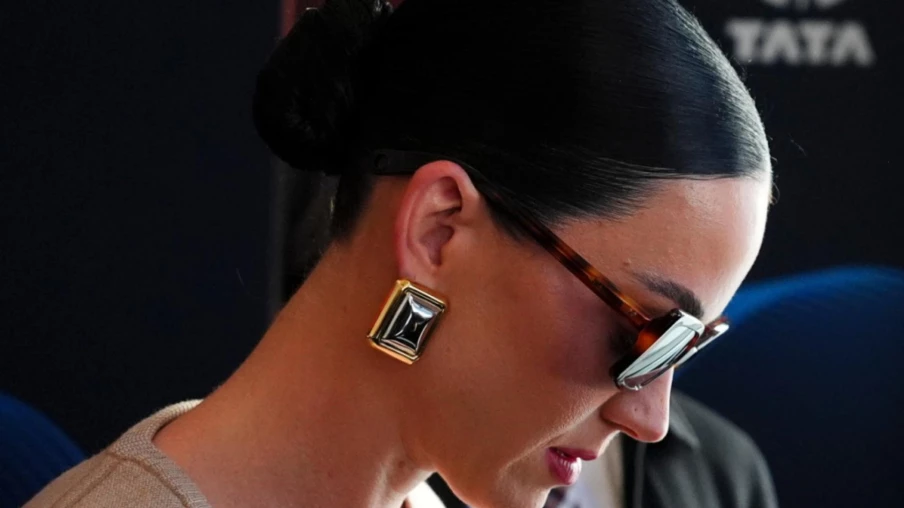 Katy Perry perd: la styliste Katie Perry conserve sa marque