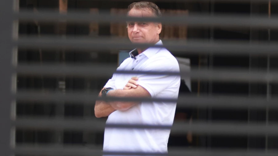 Brésil: un conseiller de Trump interdit de visiter Bolsonaro