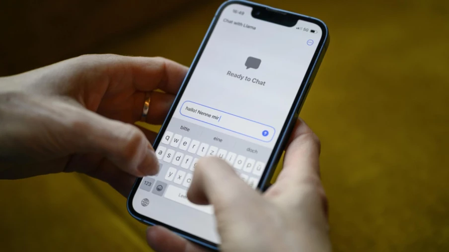 L'État de Fribourg lance le chatbot IA fr.ch pour infos officielles