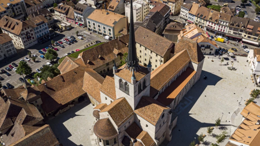L'abbatiale de Payerne dévoile des tableaux de Victor de Mestral