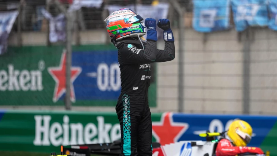 Kimi Antonelli remporte son premier Grand Prix de F1 à Shanghai