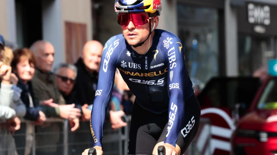 Tom Pidcock s'impose au Milan-Turin, vainqueur au sommet de Superga