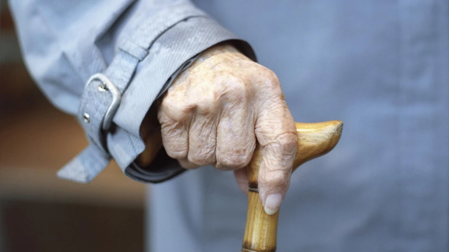 La Suisse renforce la protection des aînés contre la violence