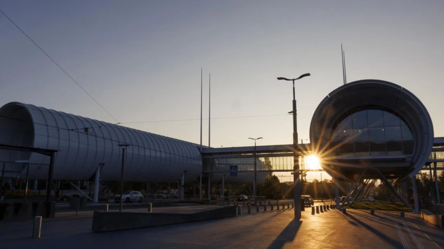 Transport d'antimatière au CERN : des antiprotons déplacés en camion
