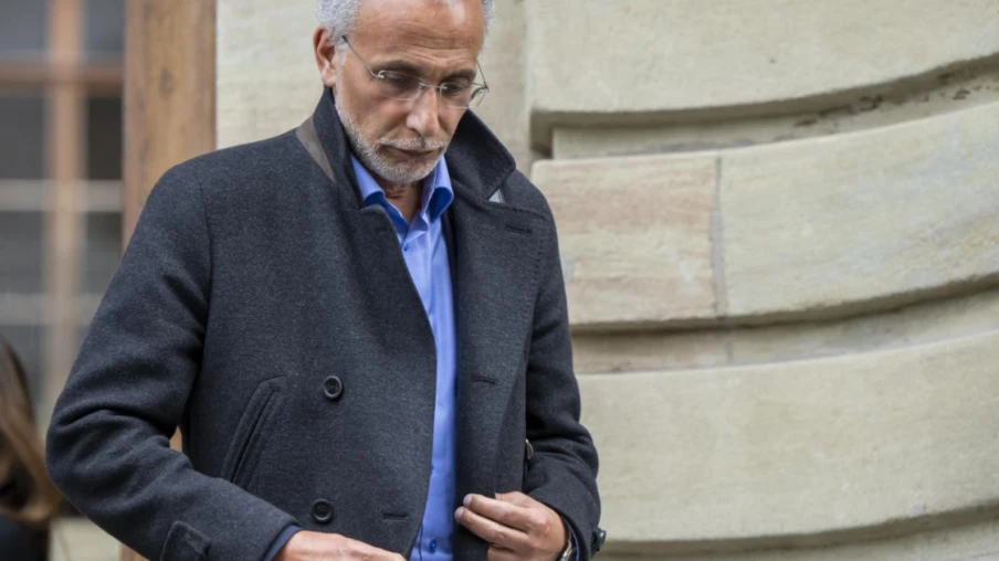 Tariq Ramadan jugé par défaut pour viols : 18 ans de réclusion requis