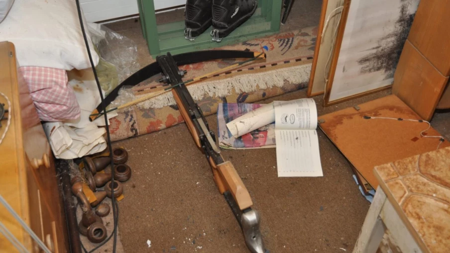 Attaque à l'arbalète à Lyss (BE) : homme arrêté, victime indemne