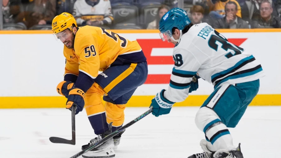 Nashville signe sa 5e victoire d'affilée, Roman Josi brille
