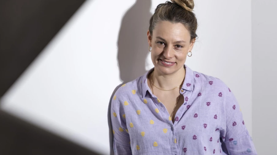 À bras-le-corps, parmi les favoris aux Quartz 2026, nommé 7 fois