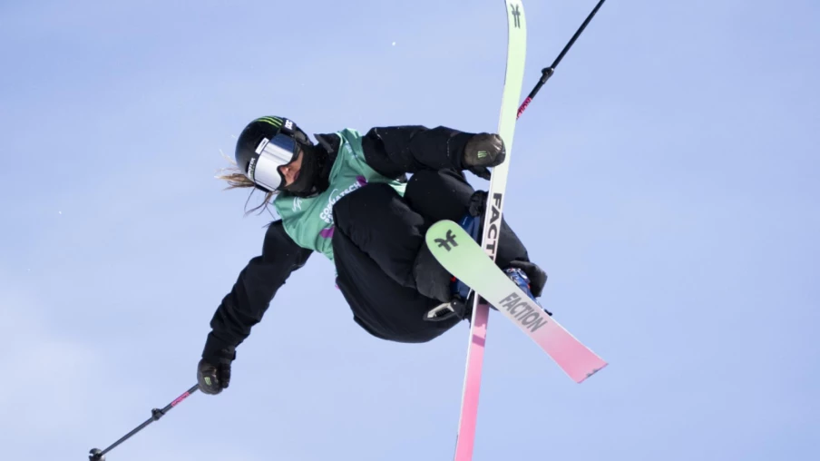 Sarah Hoefflin remporte la finale de slopestyle à Silvaplana