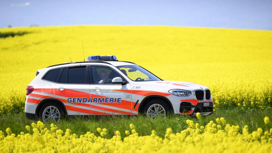 Vaud : suspect arrêté pour 80 vols dans des voitures du canton