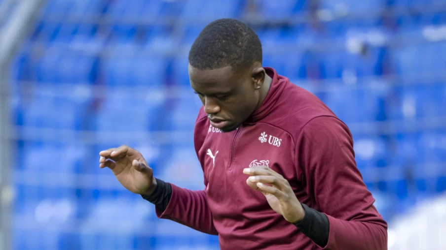 Denis Zakaria titulaire dans la défense à trois face à la Norvège