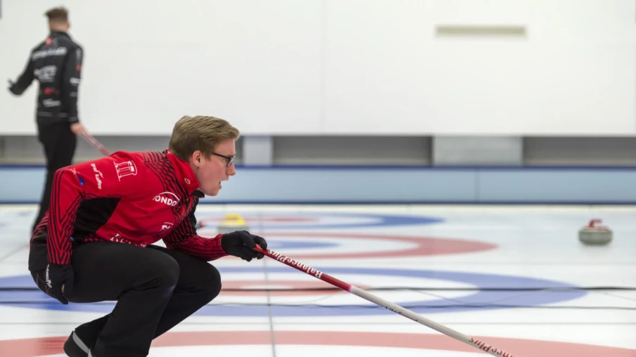 La Suisse bat la Suède 8-5 : succès de prestige au Mondial d'Ogden