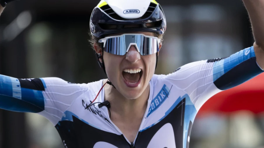 Marlen Reusser s'impose à travers la Flandre pour son retour